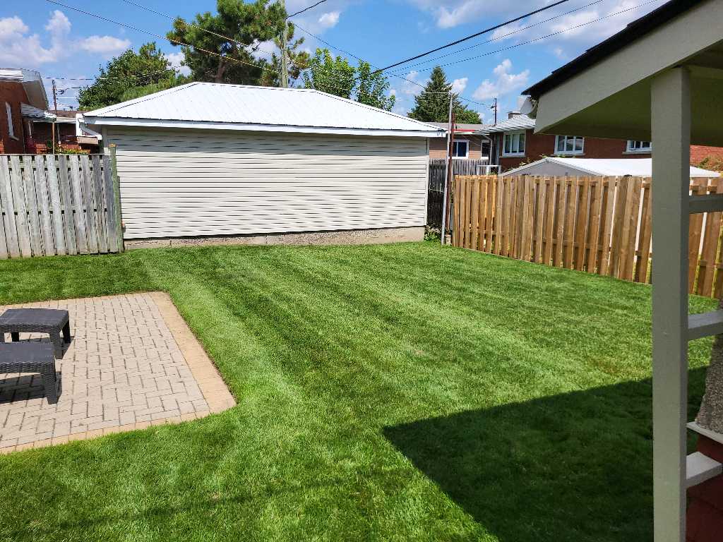 Lahey's Lawn Care